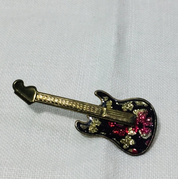 ❌ SOLD ❌Vintage, Guitar Brooch circa 1979. - Picture 8 of 9